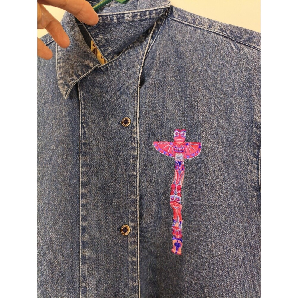 VTG Wrangler Silver Lake Denim Western Totem Pole‎ Embroidered Shirt Size Medium - Picture 7 of 8
